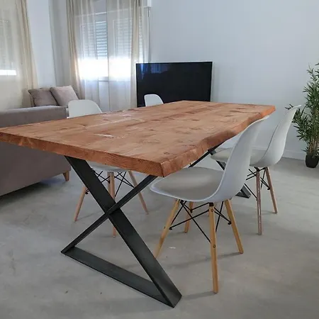 Ona Villa *